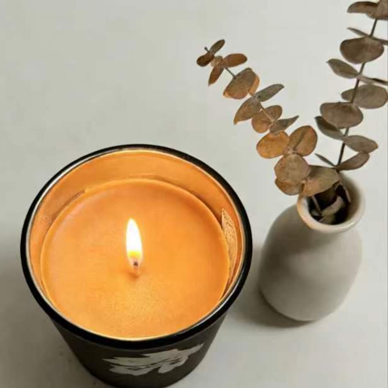 Subtle Scented Candles in Electroplated Jars for Unique Gift Ideas