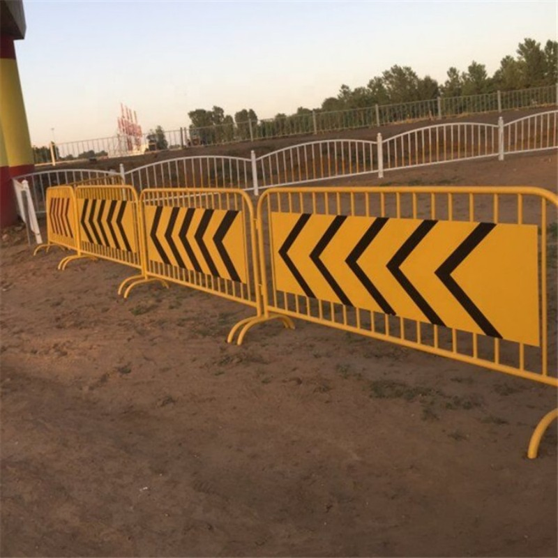 Durable Event Barrier with Hot Dipped Galvanized Steel Construction