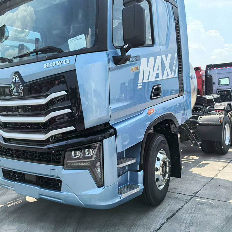 Sinotruk Max 8X4 380HP 371HP Trailer Tractor Truck Horse Power HOWO
