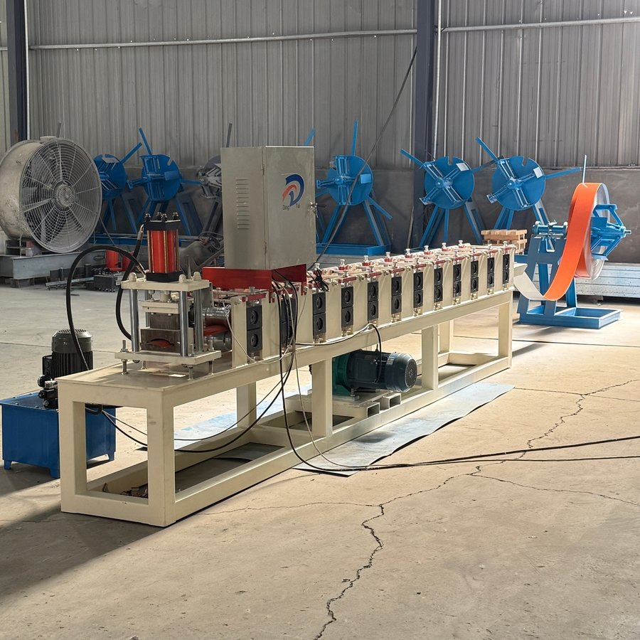 High Speed Road Guardrail Roll Forming Machine