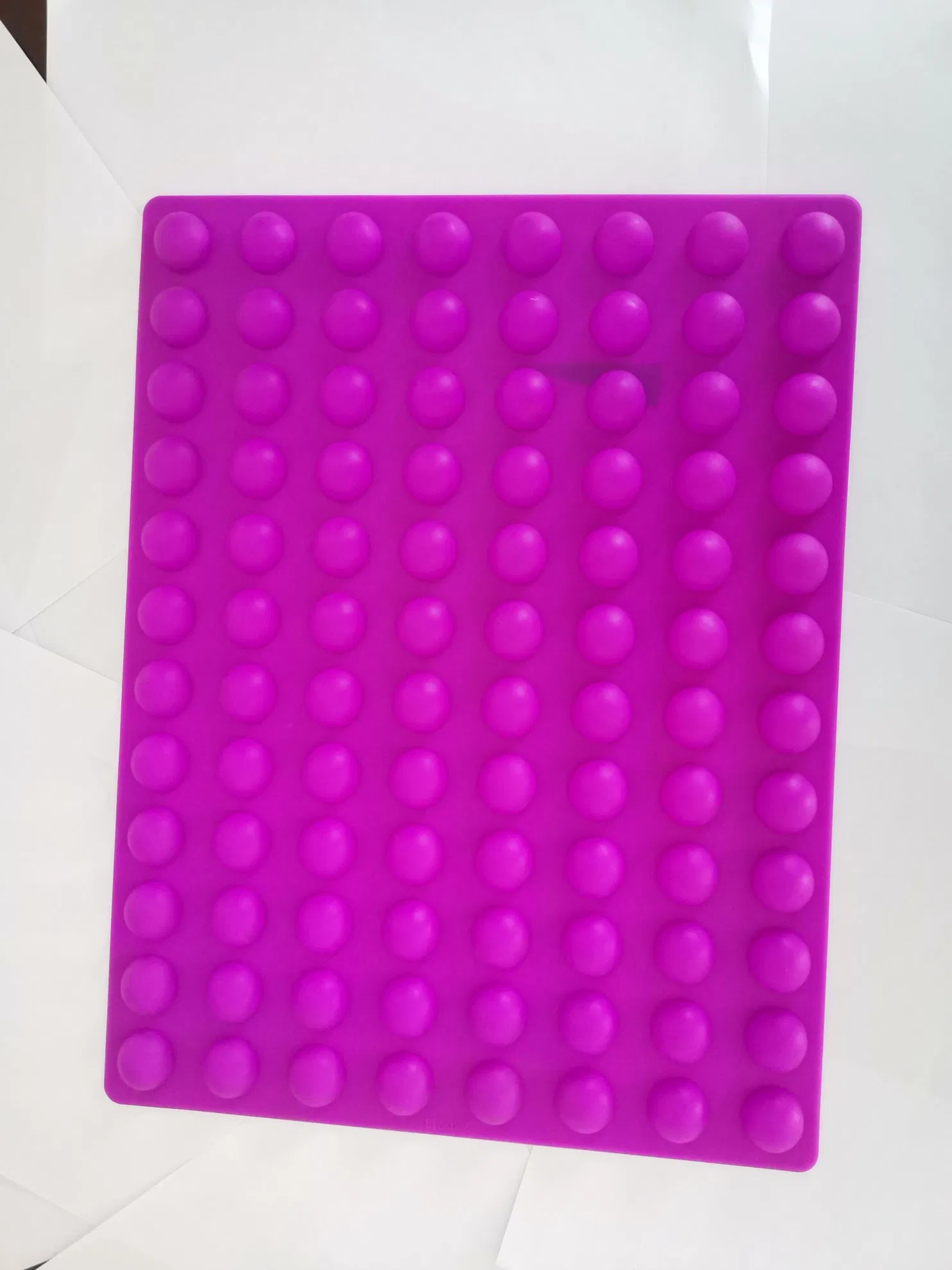 Commercial High Capacity Uniform Cavity Easy Release Durable Silicone Gummy Chocolate Mold